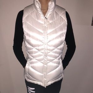 White The North Face Vest Size Small